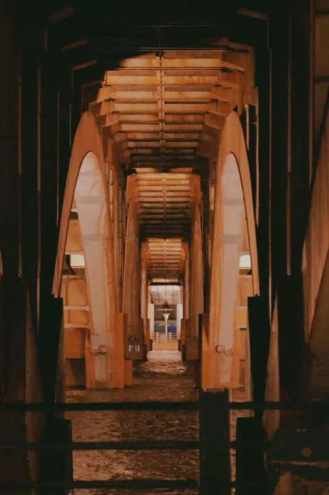 The arches beneath Xingsheng Bridge